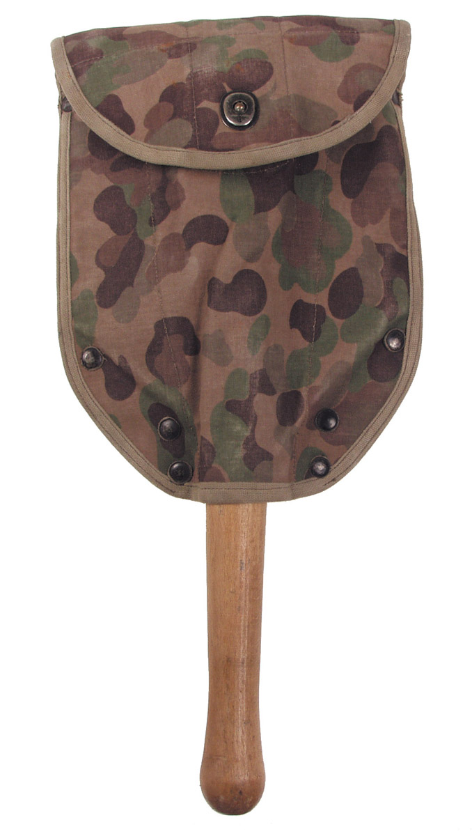 Österr. Spatentasche, gebr. K4 tarn